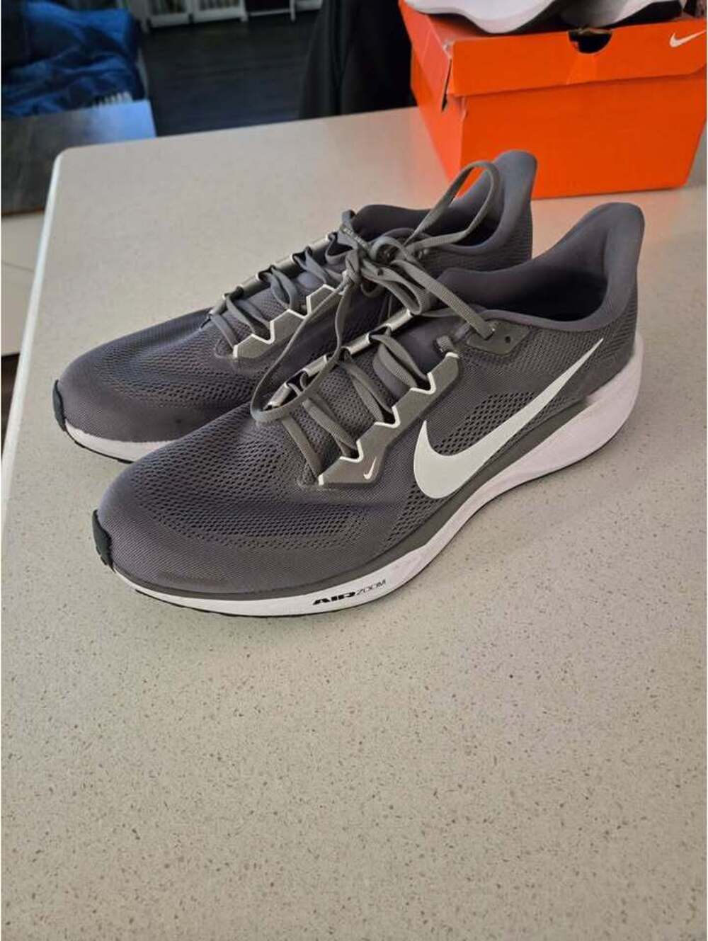 SIZE 16 NIKE PEGASUS 41